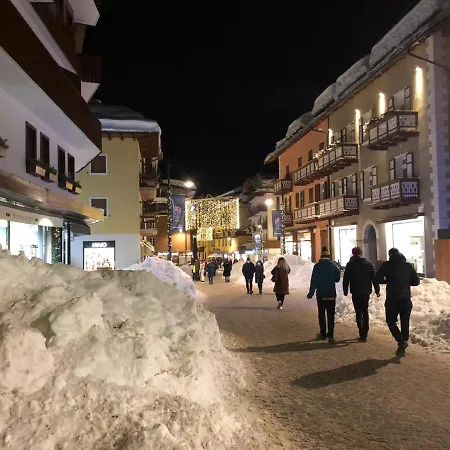 Luxury Panoramic 3br 2min To Centre 5min To Lifts *