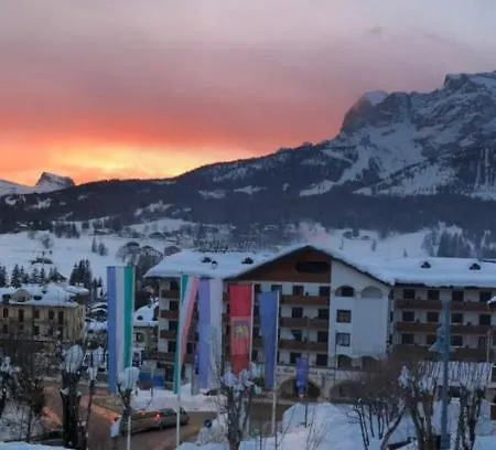Luxury Panoramic 3br 2min To Centre 5min To Lifts Apartmán