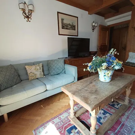 Luxury Panoramic 3br 2min To Centre 5min To Lifts דירה *